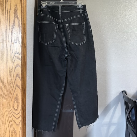 Women’s TopShop Moto 30x32 Wide Leg Distressed Hem Black Jeans - Picture 2 of 8